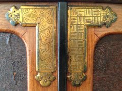 Thomas Jeckyll for C Hindley and Sons. A fine and rare walnut desk in the Anglo-Japanese style #2 - Thumbnail 11