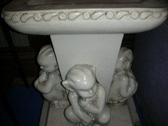 Leftco. A humorous planter with four little Elves - Thumbnail 8
