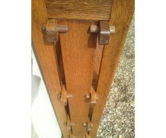 Wylie and Lochhead. An Arts and Crafts oak adjustable bookcase - Thumbnail 6