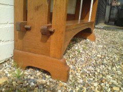 Wylie and Lochhead. An Arts and Crafts oak adjustable bookcase - Thumbnail 7