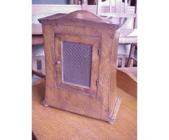 Liberty and Co. An Arts and Crafts oak mantle clock in the style of C F A Voysey - Thumbnail 7