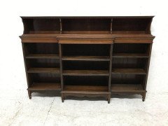 George Jack for Morris and Co. A super quality breakfront walnut open bookcase - Thumbnail 3