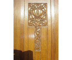 Liberty and Co. An oak Arts and Crafts three piece bedroom suite - Thumbnail 2