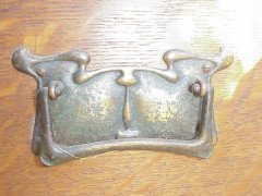 Liberty and Co. An oak Arts and Crafts three piece bedroom suite - Thumbnail 7
