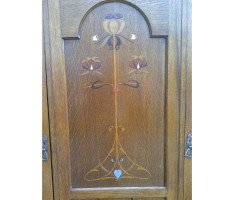 Shapland and Petter. A good Arts and Crafts oak treble wardrobe in the Glasgow Style - Thumbnail 6