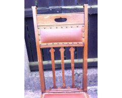 Liberty and Co (attributed). A set of seven Arts and Crafts oak dining chairs - Thumbnail 5