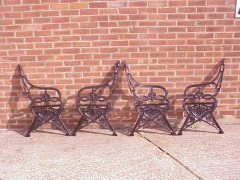 Coalbrookdale, The Lily Pad design. A pair of cast iron benches with fine fern leaf detailing - Thumbnail 2