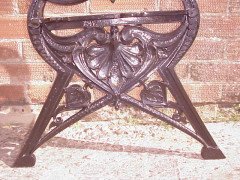Coalbrookdale, The Lily Pad design. A pair of cast iron benches with fine fern leaf detailing - Thumbnail 10