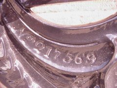 Coalbrookdale, The Lily Pad design. A pair of cast iron benches with fine fern leaf detailing - Thumbnail 14