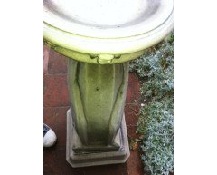 A rare set of stoneware garden ornaments and matching bird bath - Thumbnail 7