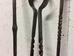 Gordon Russell. A set of Cotswold School hand wrought iron fire utensils - Thumbnail 6