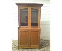 Arthur Simpson. A good early Arts and Crafts oak bookcase - Thumbnail 1