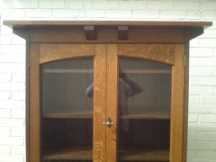 Arthur Simpson. A good early Arts and Crafts oak bookcase - Thumbnail 3