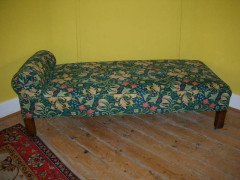 An Arts and Crafts oak day bed upholstered with a Morris and Co fabric - Thumbnail 1