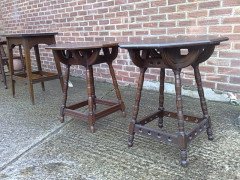 John Henry Chamberlain (attributed) for Pluknett and Steevens. A pair of almost identical Gothic Revival side table - Thumbnail 3