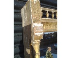 A large Gothic Revival gilt and incised mirror - Thumbnail 13