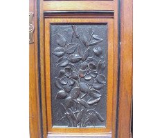 Marsh Jones and Cribb. A stunning quality Aesthetic Movement walnut filing/music cabinet - Thumbnail 8
