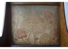 Liberty and Co. An Arts and Crafts oak settle with fabric of The Silver Studio's - Thumbnail 3