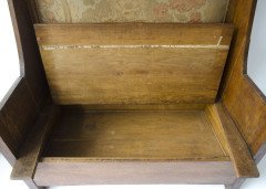 Liberty and Co. An Arts and Crafts oak settle with fabric of The Silver Studio's - Thumbnail 4