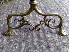 An Arts and Crafts brass fire screen - Thumbnail 3