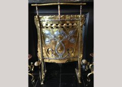 Birmingham Guild of Handicraft. An exceptional Arts and Crafts brass and steel fire screen and matching brass fire dogs - Thumbnail 5